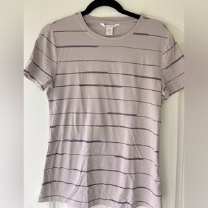 Athleta women’s Outbound tee. Supima cotton. Small.